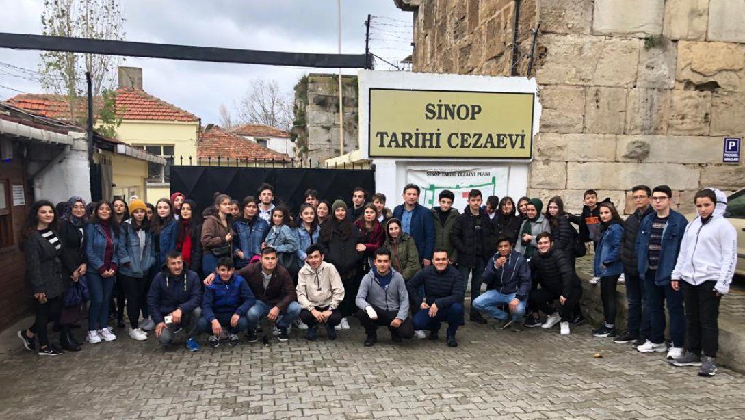 Piraziz Anadolu Lisesi Sinop Gezisi Düzenledi