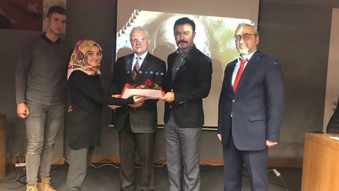 Giresun Üni. İletişim Fakültesi Dekanı Prof. Dr. Nazım Elmas Öğrencilerimize 'Mehmet Akif ve Gençlik' Konulu Konferans Verdi