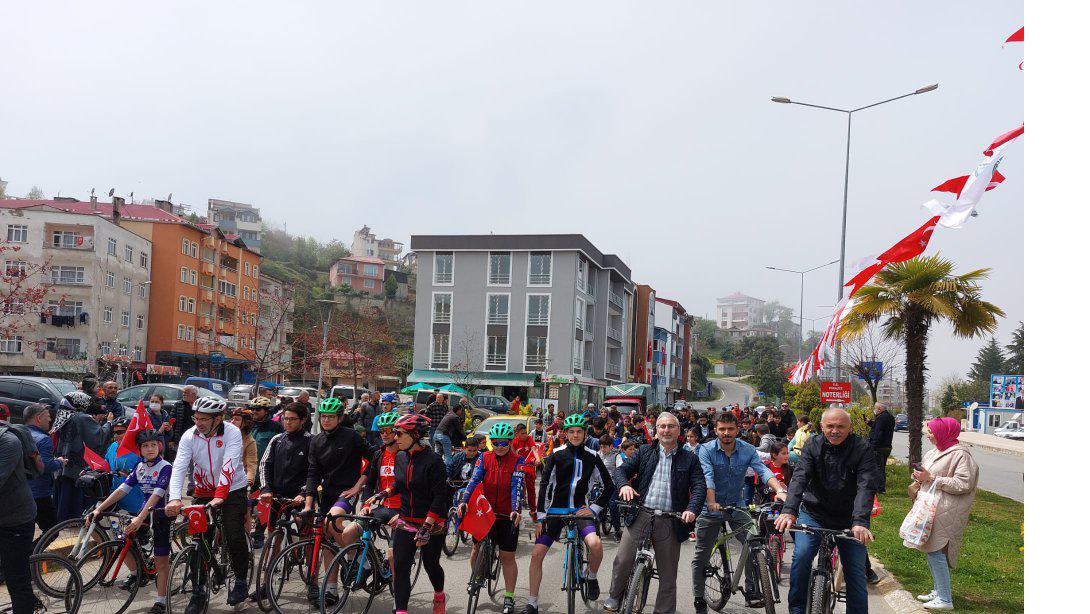 Piraziz'de 23 Nisan Bisiklet Şenliğine Büyük İlgi