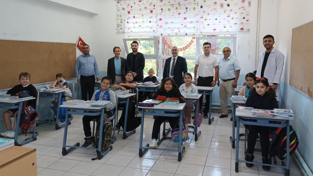 İlçe Milli Eğitim Müdürü Yunus AYDIN ve Şube Müdürleri Köy Okullarını Ziyaret Etti