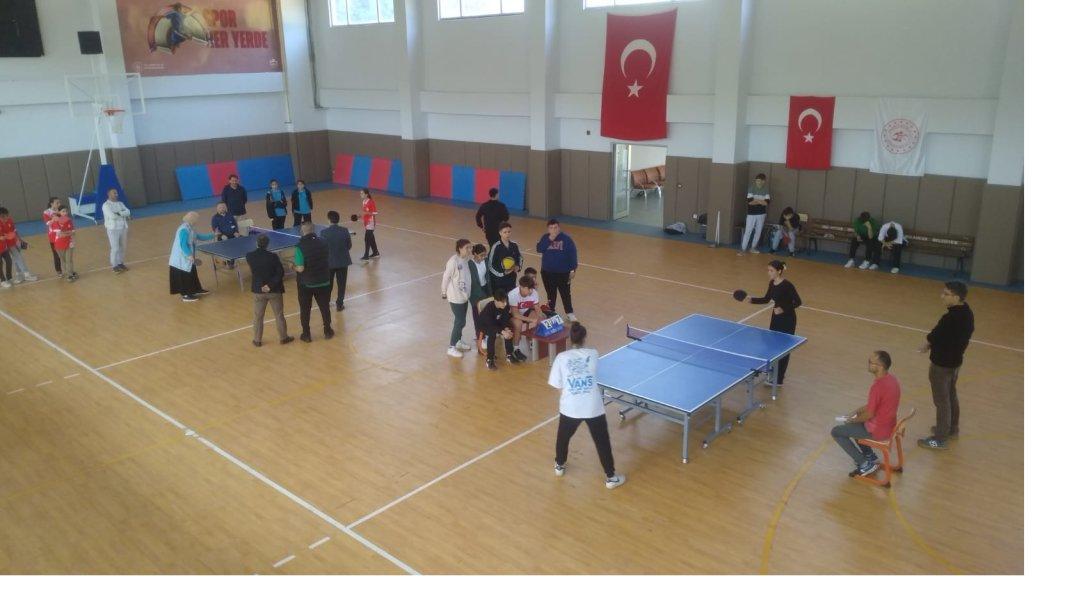 Piraziz'de Cumhuriyetin 100. Yılı  Masa Tenisi Turnuvası Düzenlendi