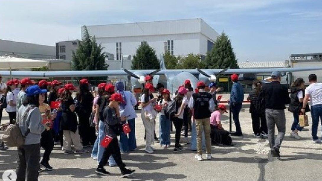 Piraziz 15 Temmuz Şehitler Ortaokulu Ankara' da bulunan TUSAŞ' a Gezi Düzenledi.